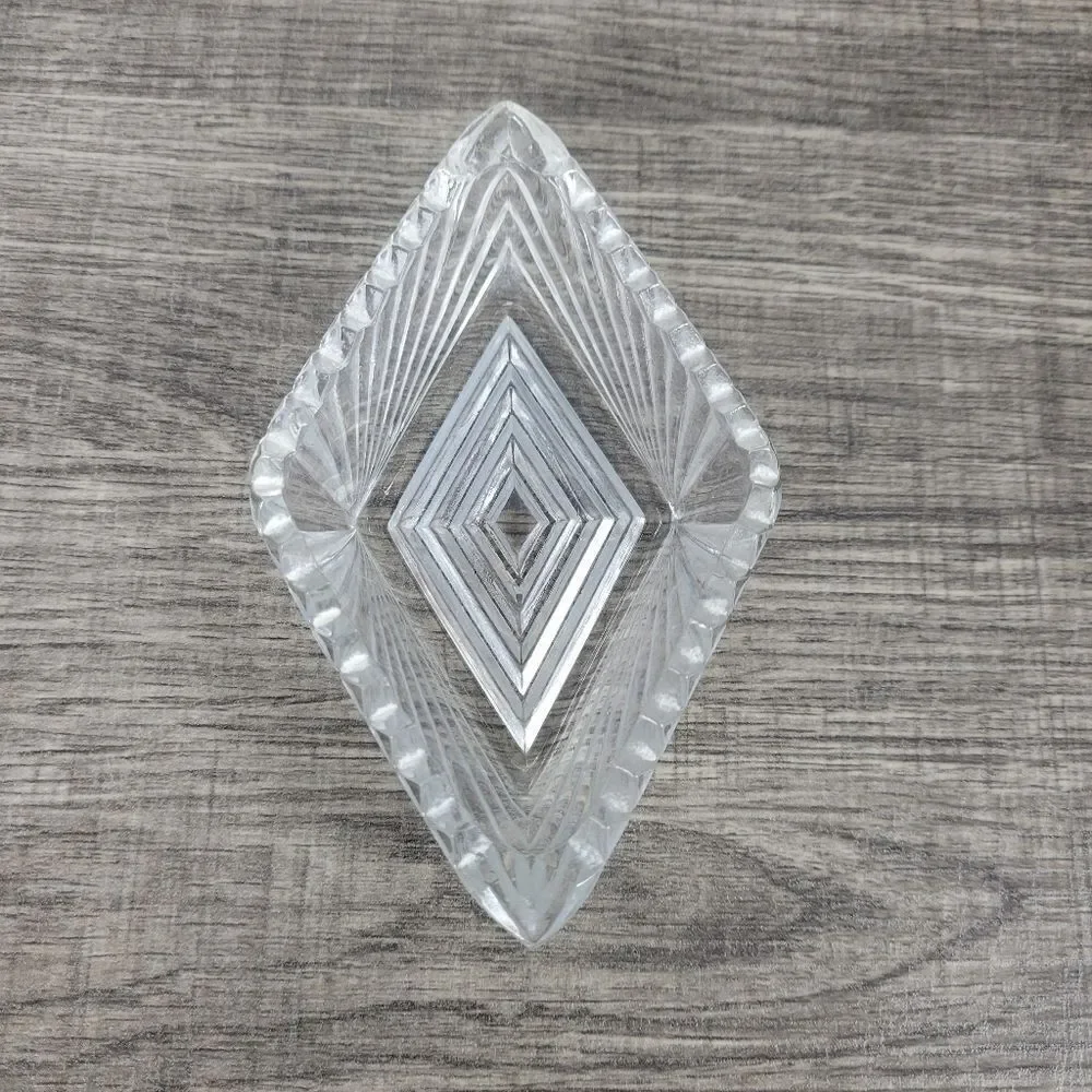 Clear Cut Glass Diamond Shaped Trinket Box‎